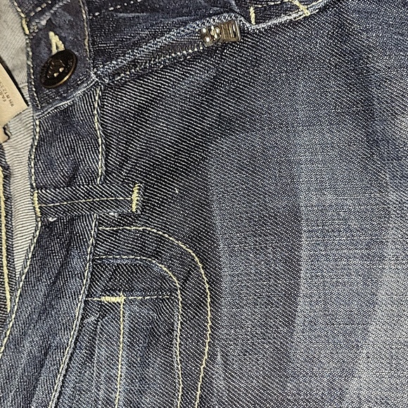 William Rast “Stella Bootcut"” Jeans EUC Jeans! (Size 25, inseam is 31") - Picture 3 of 5